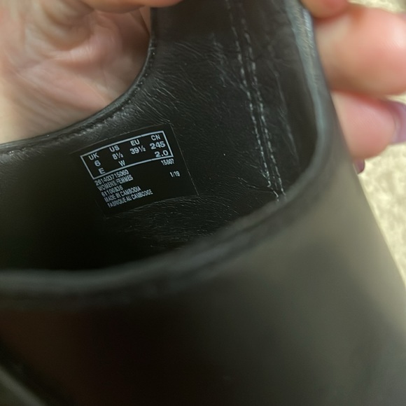 Clark’s Black Sandals 8.5W - Picture 5 of 5